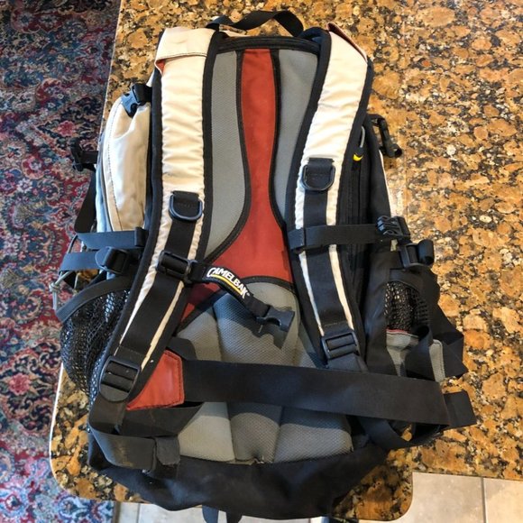 Camelbak Rim Runner Day Pack - Picture 3 of 3